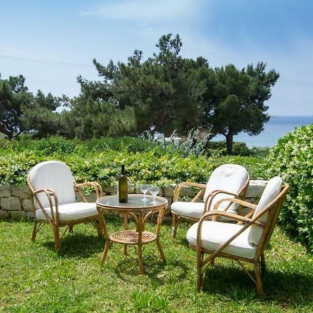 Beach House Near Athens Agia Marina  Екстериор снимка