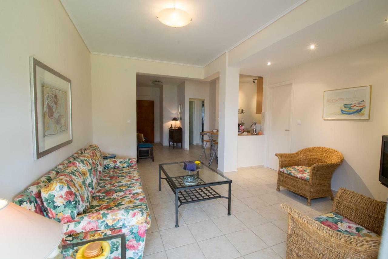 Beach House Near Athens Agia Marina  Екстериор снимка